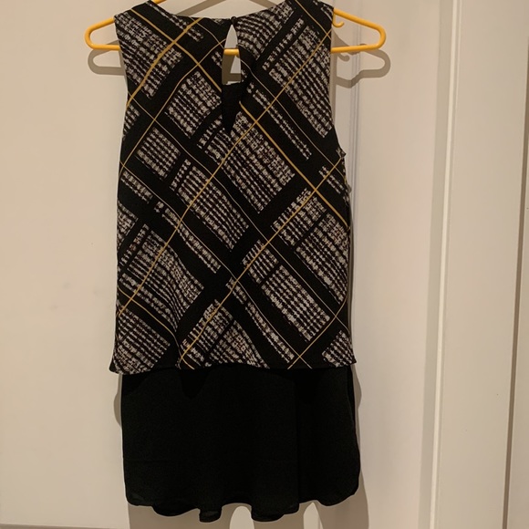NWT. Rickie’s tunic blouse - Picture 6 of 7